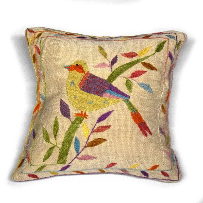 oiseau sur son arbre en fleur