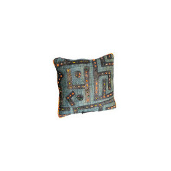 Coussin en raphia